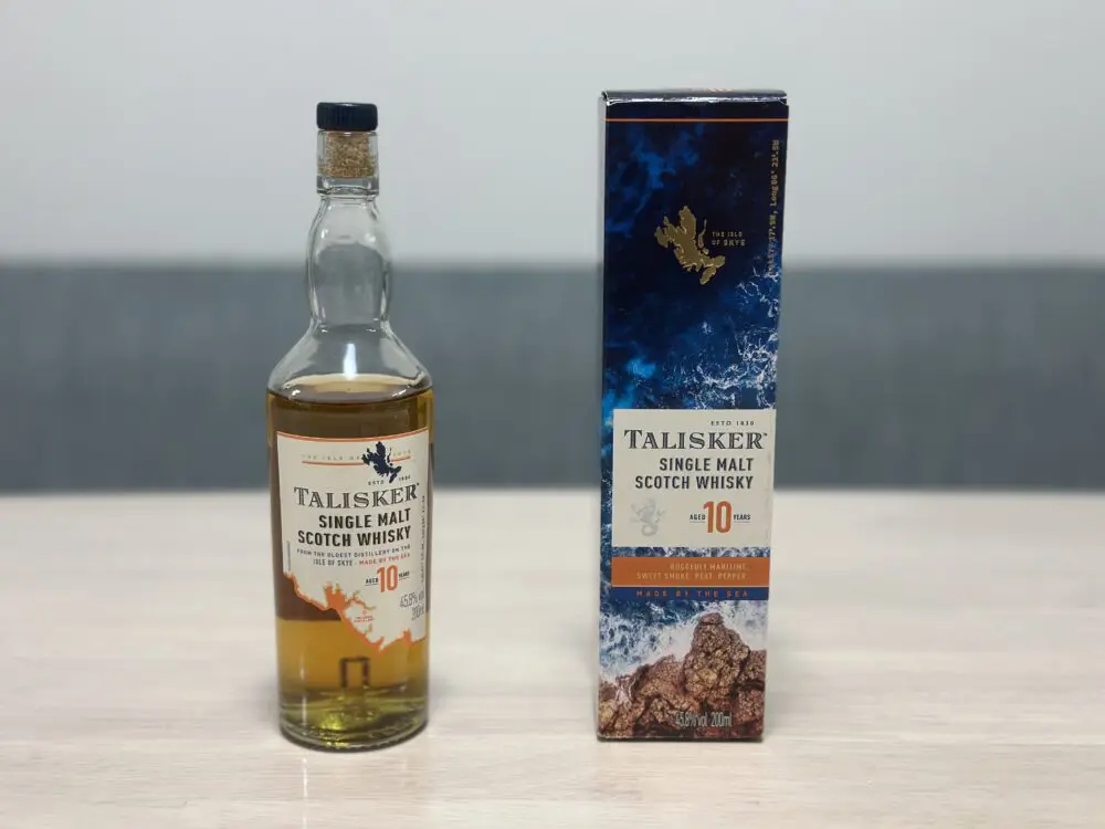タリスカー10年のボトルとパッケージ