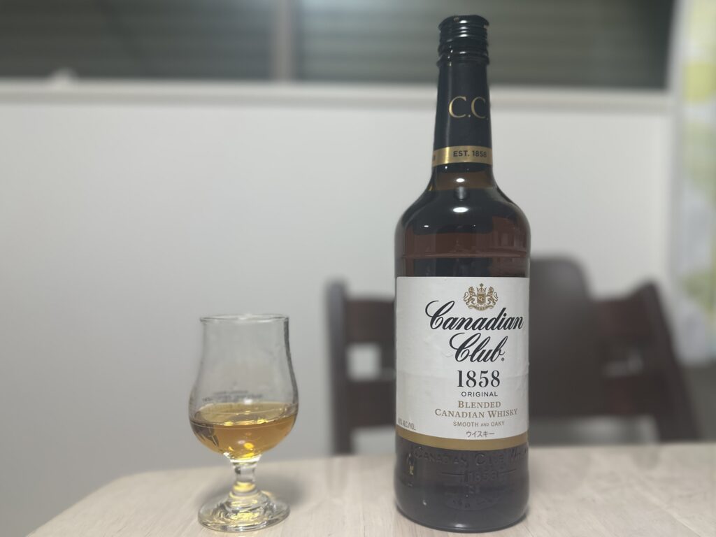 カナディアンクラブのボトルとグラス